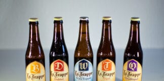 bierflessen gespoeld met gezuiverd effluent