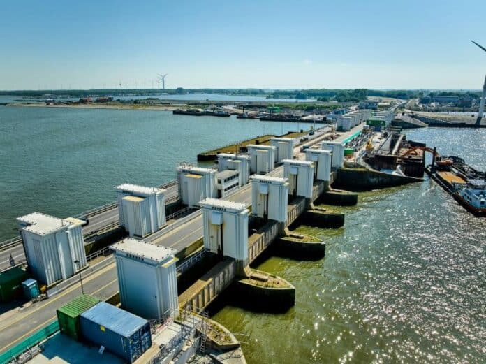 De Afsluitdijk (foto: Rijkswaterstaat)