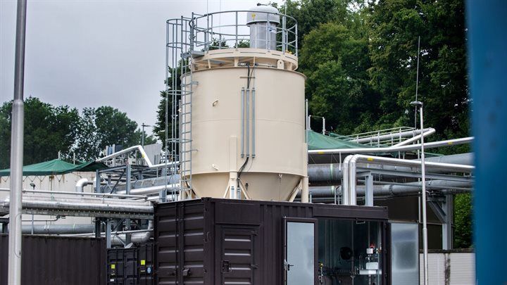 Wereldprimeur in Simpelveld: Waterschap Limburg verwijdert 80 procent van medicijnresten met poederk